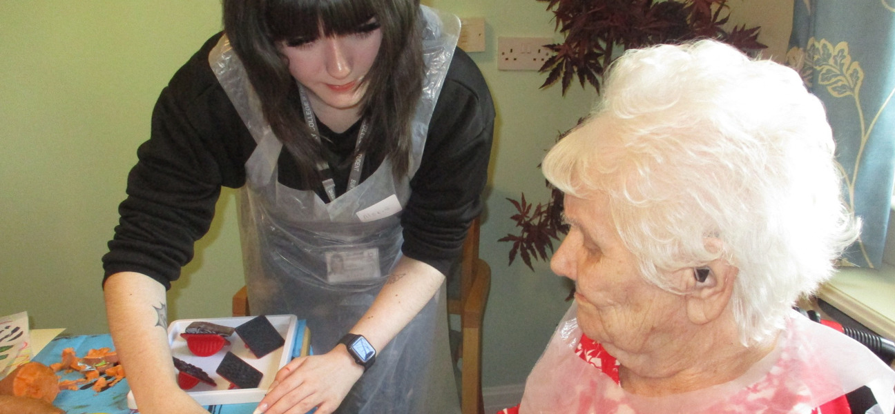 Art students with care home residents