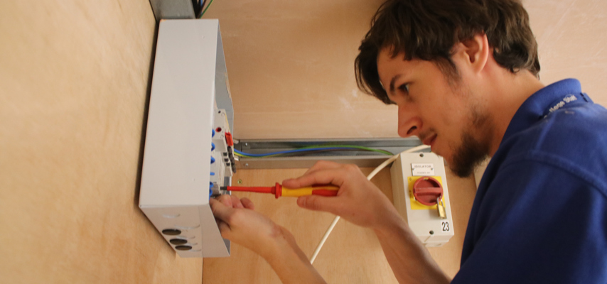 Electrical apprentice