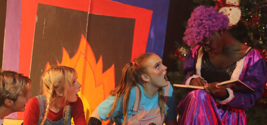 Performing Arts entertain local schools
