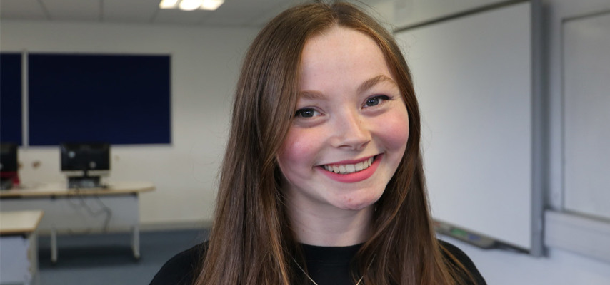 Elise Aldred - Performing Arts Student