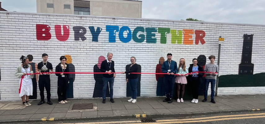 Millgate Art students mural